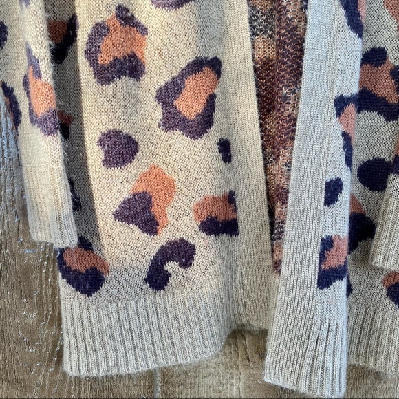 It’s Our Time Leopard Long Cardigan Sweater Medium - Picture 10 of 11